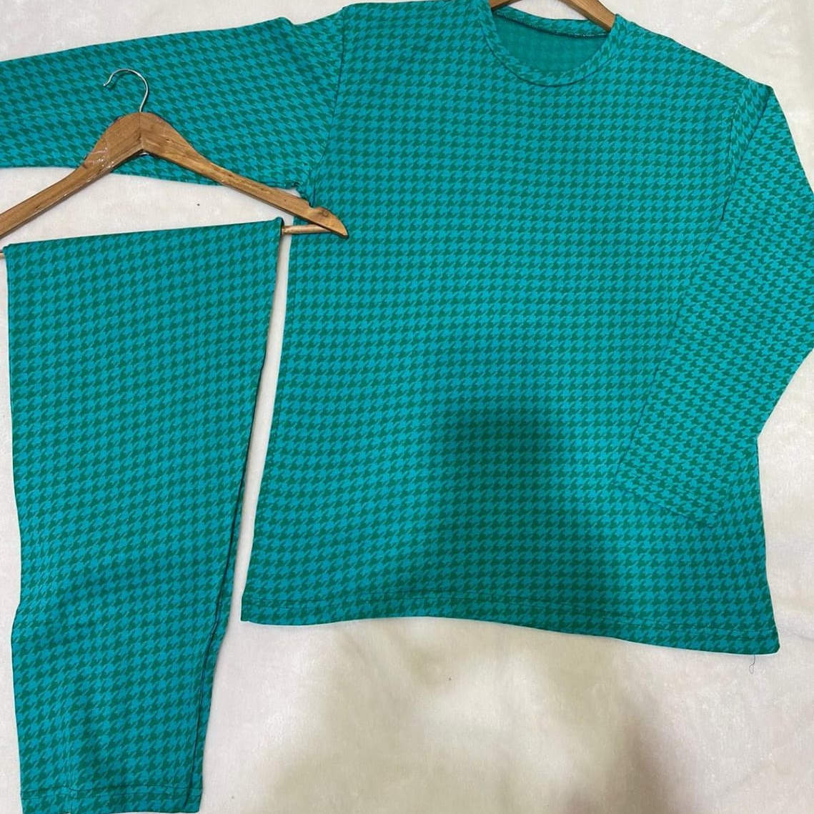 Check Pattern Loungewear Set For Women Stylish Design Smooth Comfort Easy Wear - Image 2