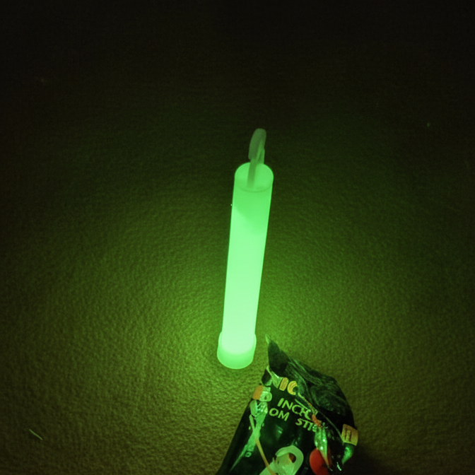 NiceGlow 6 Inch Glow Stick ? Long Lasting Party, Festival & Event Light Sticks for Kids & Adults - Green, Red, Blue, Pink, Orange, Yellow - Image 4