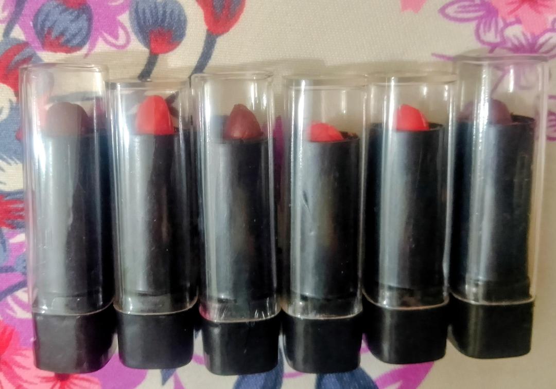 Casual Use Creamy Lipstick ? Bold & Smooth Shades of Red | Long-Lasting, Moisturizing & Easy Glide Formula for Daily Wear - Image 5