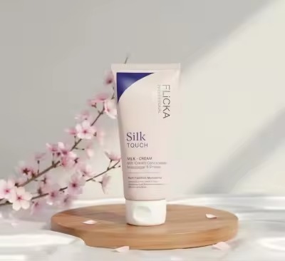 FLiCKA Silk Touch 3?in?1 Moisturizer & Primer | Hydrating, Lightweight, Long?Lasting | Pore Minimizer | - Image 3