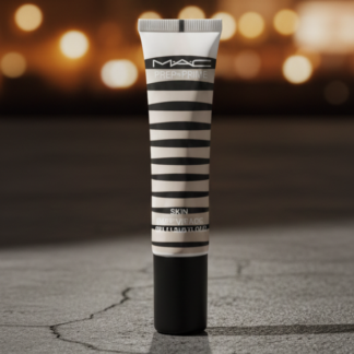 MAC Matchmaster SPF 15 Foundation ? Shade NC20 (or NC15) | Demi?Matte, Shade?Adaptive, Medium?Buildable Coverage (50?ml)