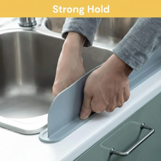 Silicone Sink Splash Guard With Suction – Flexible Water Splash Stopper for Kitchen & Bathroom Faucets, Countertops & Cleaning Protection (Random Color)
