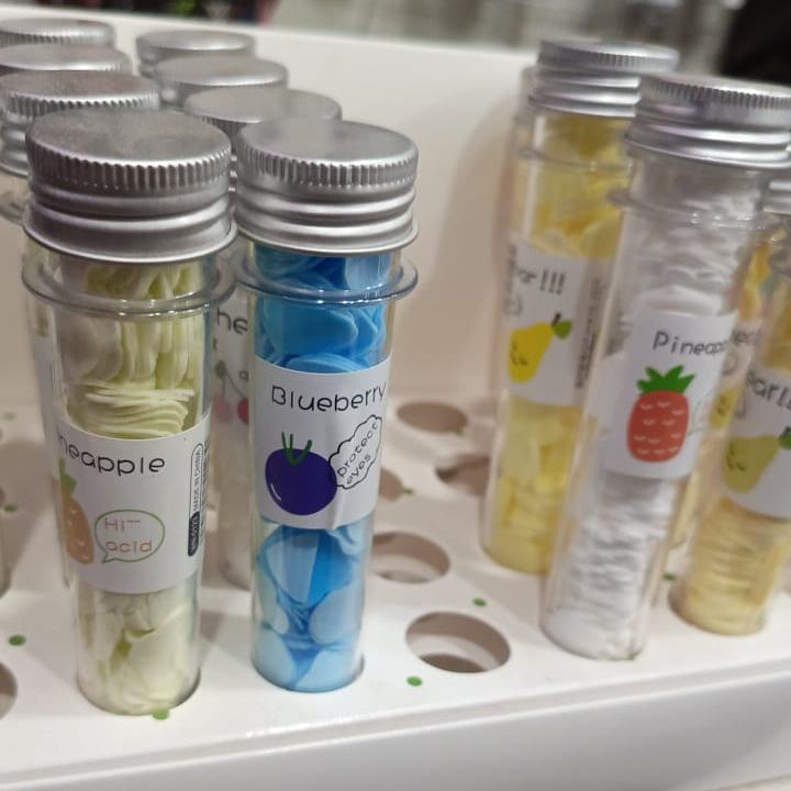 100 Pcs Disposable Flower Paper Soap With Portable Tube Multi Color Travel Sheets For Hand Washing And Outdoor Use Premium Quality (Random Color) - Image 5