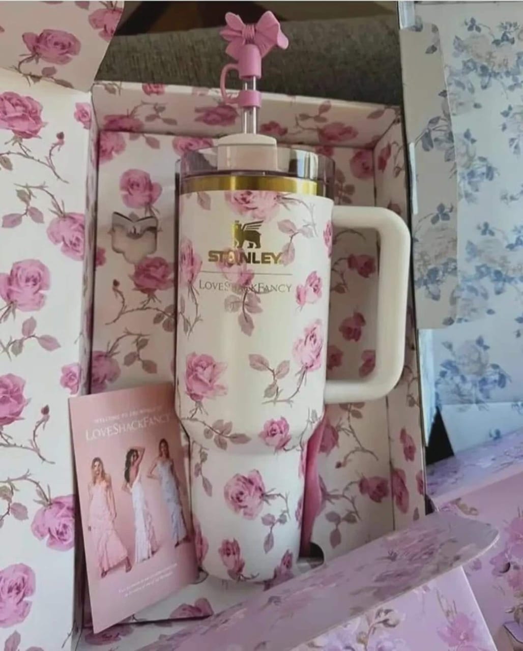 Stanley x LoveShackFancy Quencher H2.0 FlowState™ Tumbler – 40oz Limited Edition Collector’s Set ( RANDOM COLOUR )