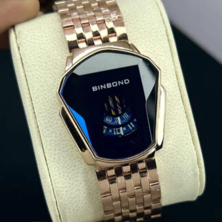 Stylish Mens Quartz Watch With Chain Strap Elegant Durable Quality Reliable Performance Timeless Design