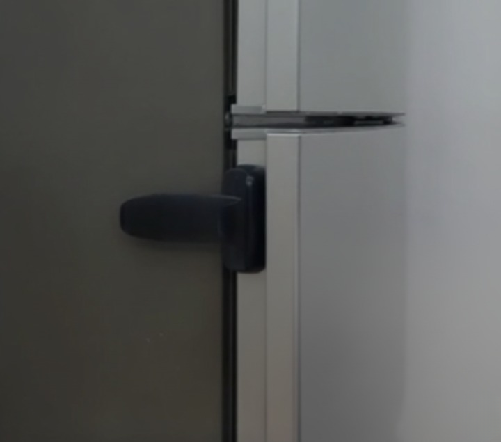 Self Adhesive Sticky Fridge Door Lock For Child Safety, Strong Grip Protection And Easy Installation For Refrigerators, Cabinets And Drawers