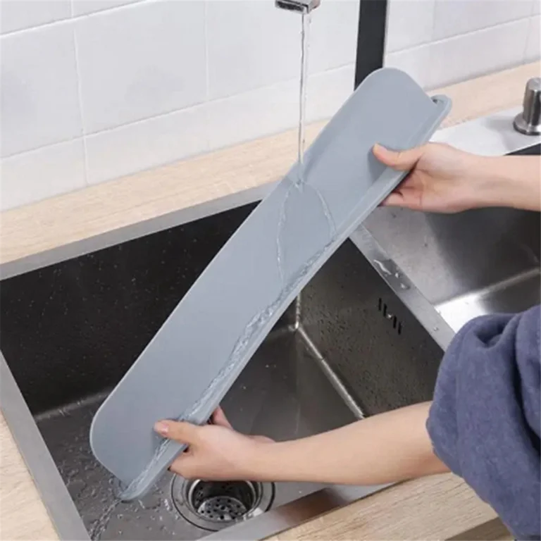 Silicon Sink Splash Guard With Suction Cups / 14Inch Strong Suction Kitchen Sink Water Splash Guard - Image 4