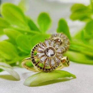 1 Piece Elegant Moveable Radiance Sunflower Ring – Timeless Sparkle 🌟 | Luxurious Design Ring | Adjustable Ring | Ring For Girls & Women ✨ 