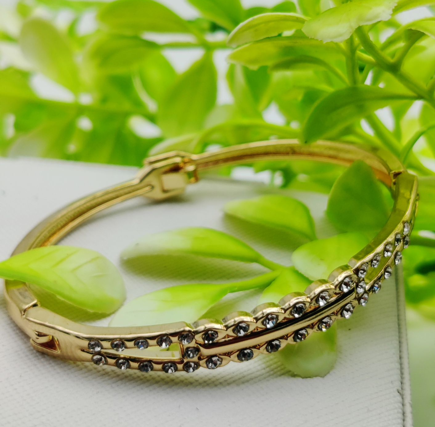 Imported Adjustable Crystal Bracelet – Dazzle in Elegance | Best Quality Artificial Bracelet For Girls & Women | Bracelet For Every Occasion | Elegant Design