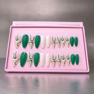 24Pcs O.TWO.O green Matte Nails with accessories