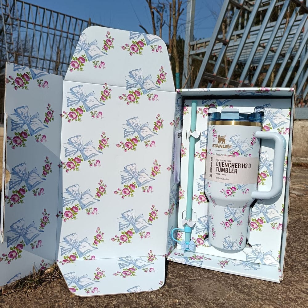 Stanley x LoveShackFancy Quencher H2.0 FlowState™ Tumbler – 40oz Limited Edition Collector’s Set ( RANDOM COLOUR ) - Image 3