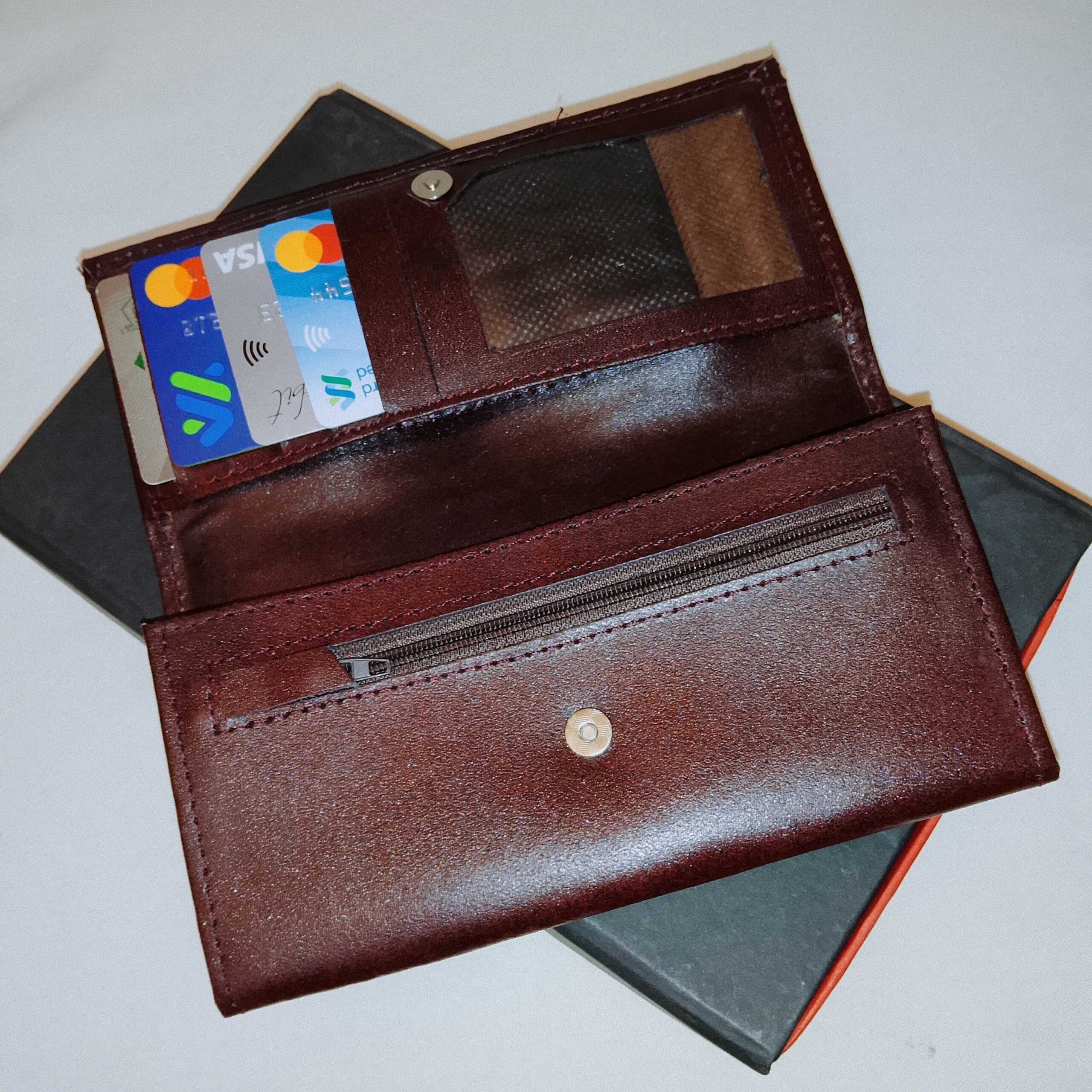 Womens Leather Clutch Elegant Design Premium Quality Smooth Finish Easy Carry - Image 2