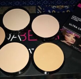 Huda Beauty 5 In 1 Compact Face Powder