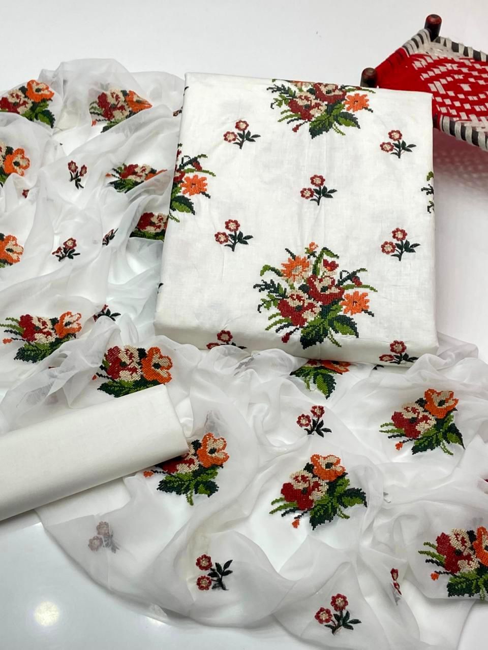 Elegant White Lawn Cotton Embroidered Unstitched 3-Piece Suit for Women - Image 3