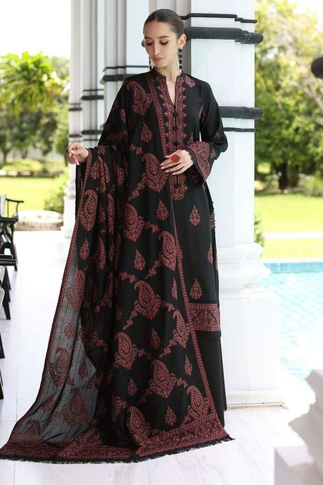 BAREEZE Luxury Embroidered Lawn Unstitched 3-Piece Suit - Elegant Black with Pink Embroidery - Image 3