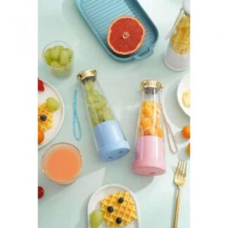 Portable & Rechargeable Battery Mini Juice Blender | Electric Juicer, Anti Drip Blender, Mini Shake Smoothie Blender, Portable Rechargeable Juicer (Random color)