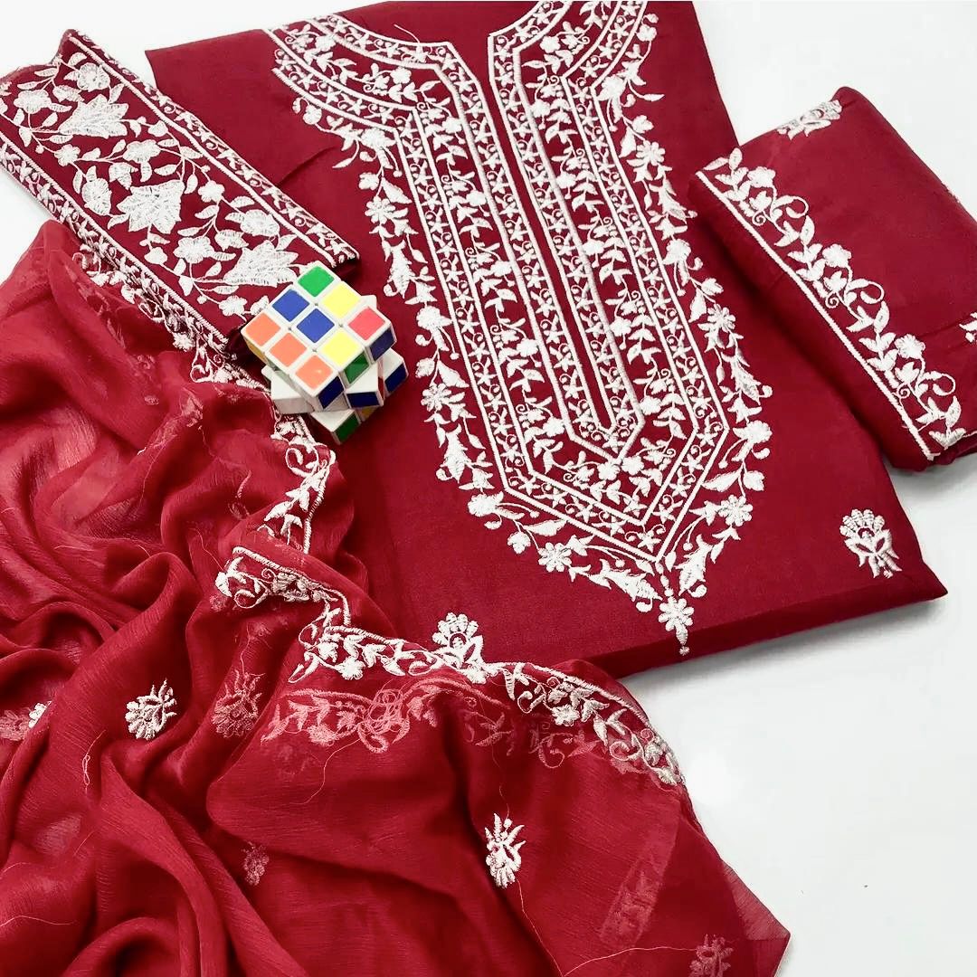 Lawn Cotton Multani Embroidered Unstitched 3PC Suit | Elegant Emerald Green Ethnic Wear - Image 8