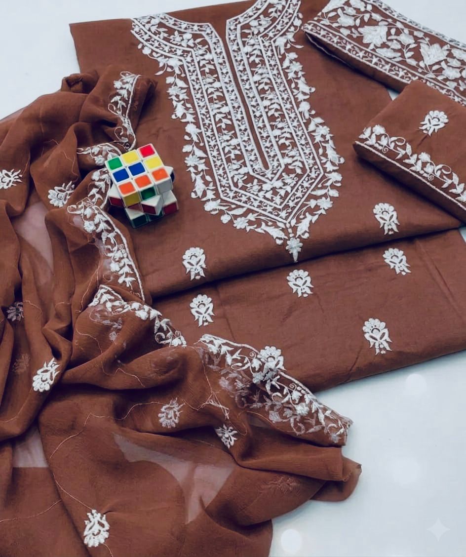 Lawn Cotton Multani Embroidered Unstitched 3PC Suit | Elegant Emerald Green Ethnic Wear - Image 4