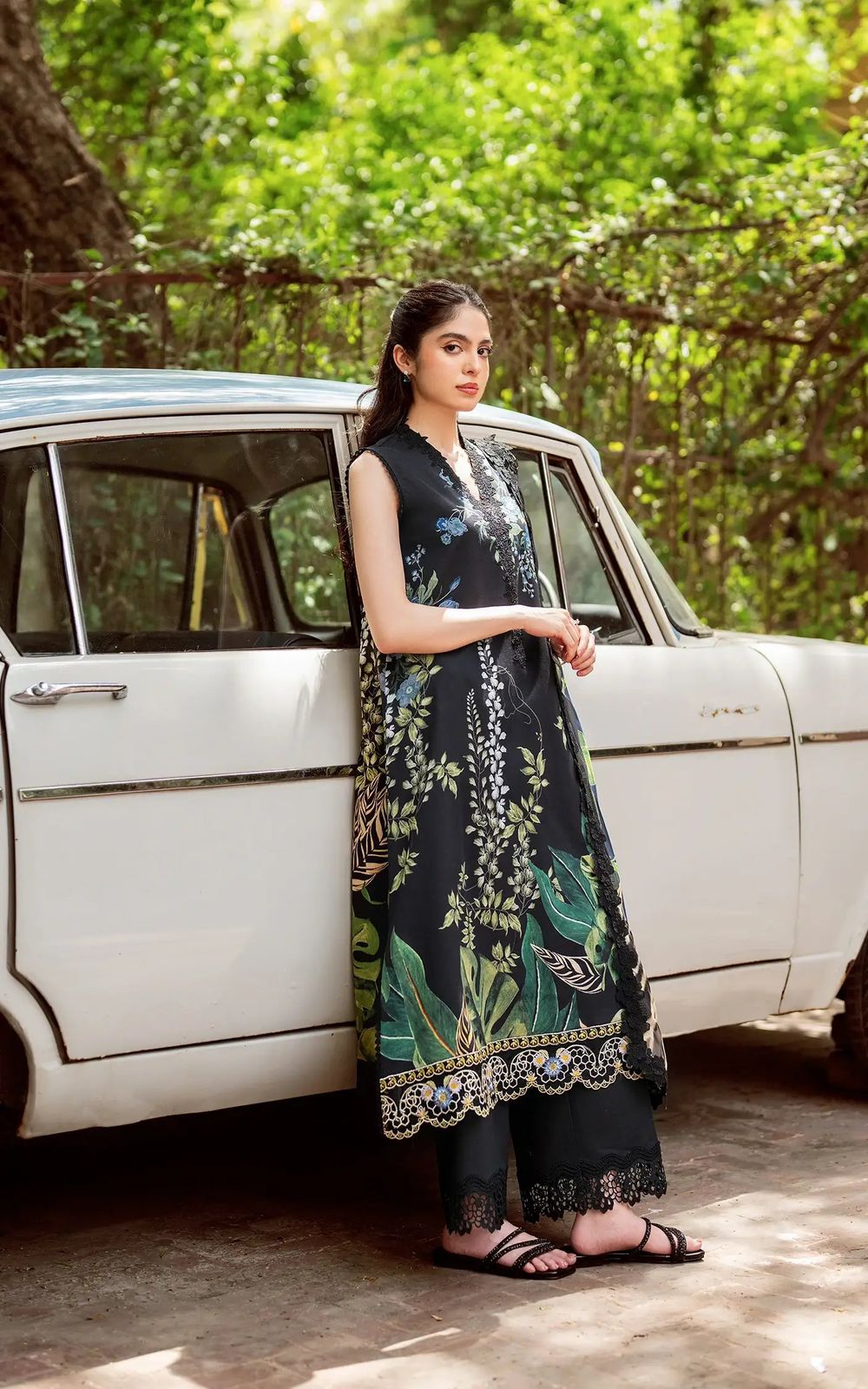 Asifa & Nabeel YKL25-05: Elegant Black Green Lawn Chiffon Ensemble - Step into a world of sophisticated elegance and