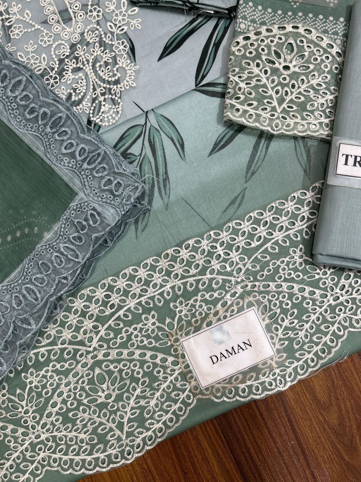 Nureh Lawn Collection 2026: Exquisite Embroidered 3-Piece Ladies Suit with Chiffon Dupatta - Image 7