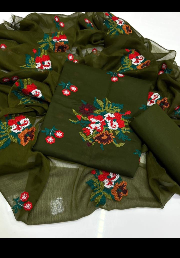 Exquisite Lawn Cotton Embroidered Unstitched 3-Piece Suit for Women - Image 7
