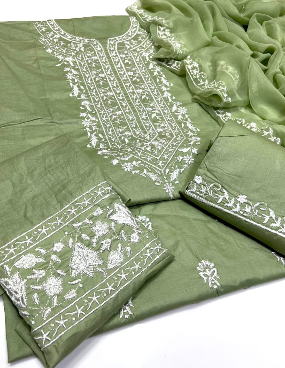 Exquisite Lawn Cotton Unstitiched 3pc Suit with Multani Embroidery - Peach Perfection - Image 8