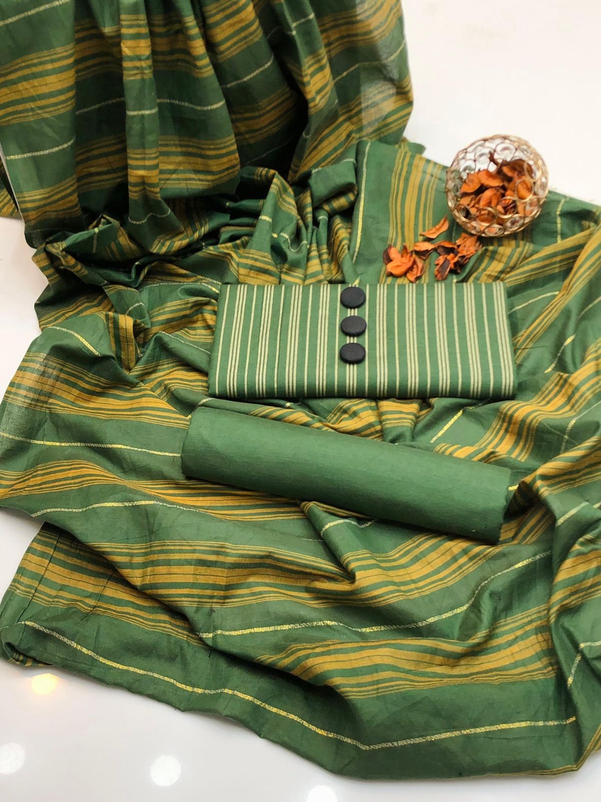 Elegant Cotton Susi Multani 3pc Unstitched Suit | Self Lining Pattern - Image 2
