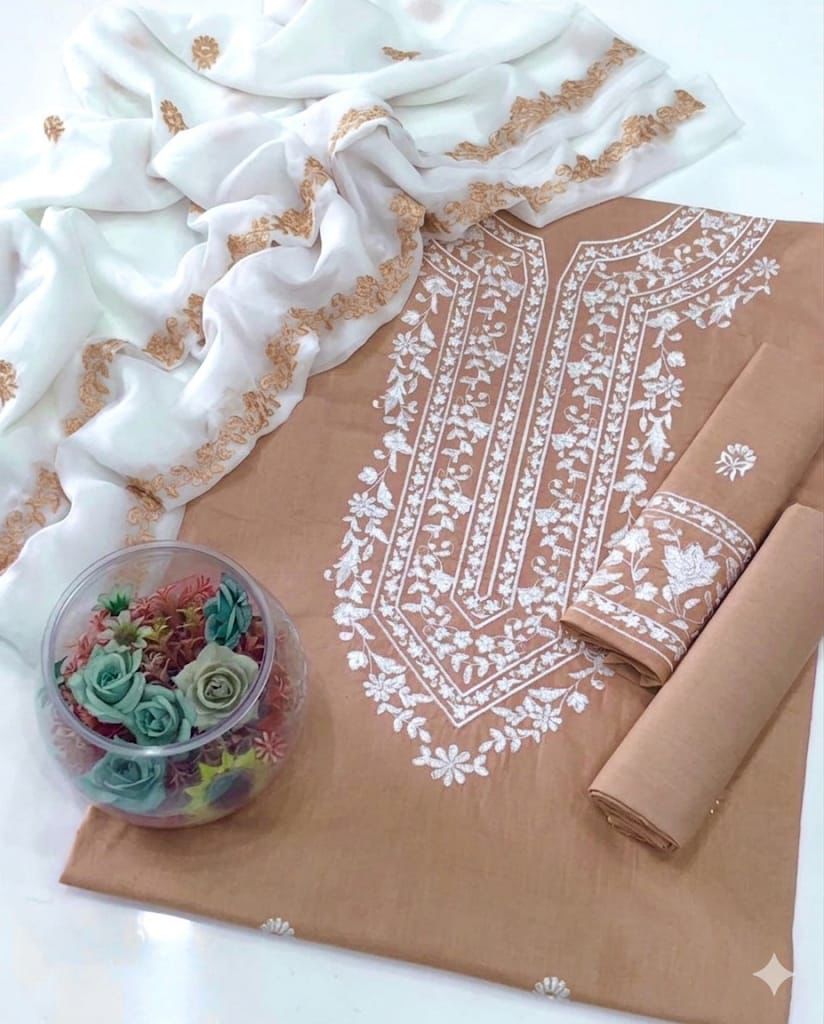 Exquisite Lawn Cotton Multani Embroidered Unstitched 3pc Suit - Image 5