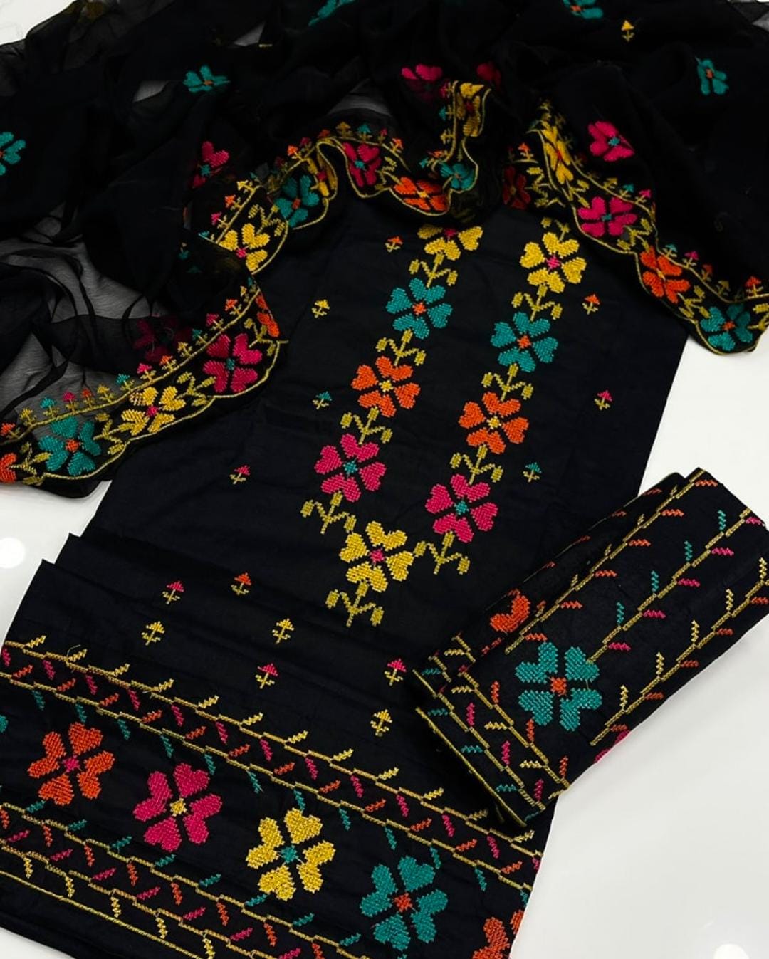Exquisite Multani Traditional Lawn Cotton Embroidered 3PC Suit - Image 3