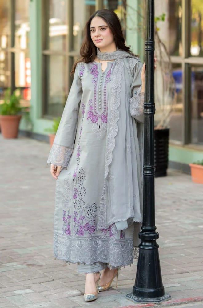 Mushq Premium Embroidered Lawn Suit - Image 2