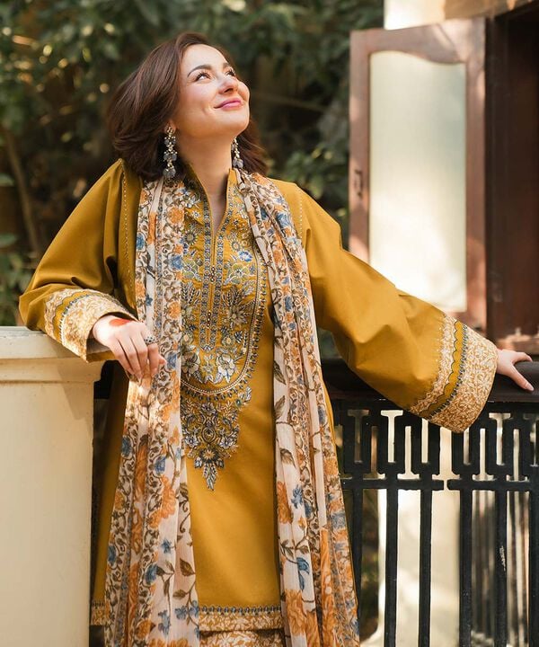 Sapphire Premium Embroidered Cotton Lawn Suit - Image 2