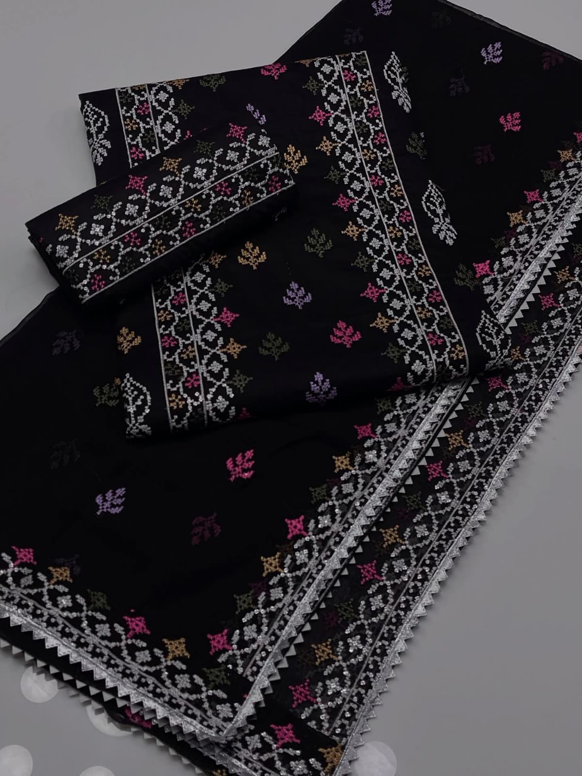 ELAF Premium Embroidered Cotton Chikankari Suit - Image 2