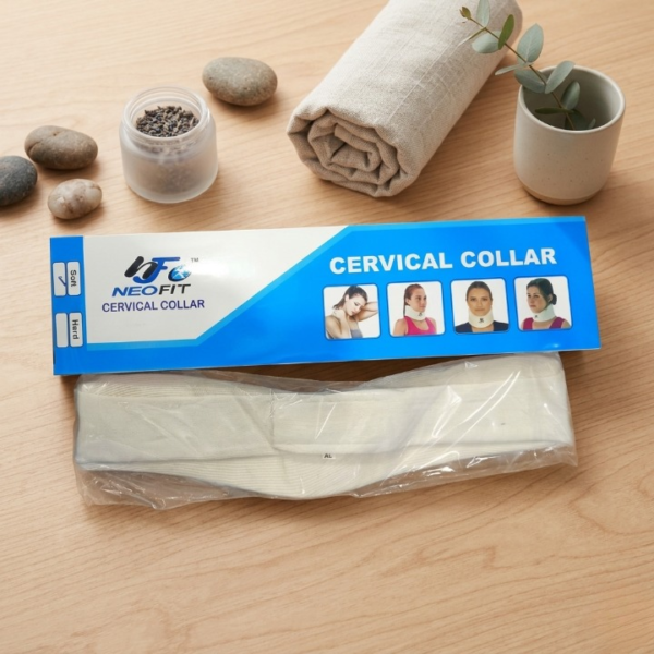 02aad86215cad330c8d85f9720b42b61 Neofit Ortho Support Series Cervical Collar For Neck Support And Immobilization | Free Size
