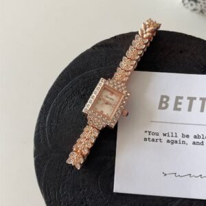 2d52fe5aeae54de661ee2196c45d4633 Elegance Imported Korean Shape Trending Leaf Watch for Women