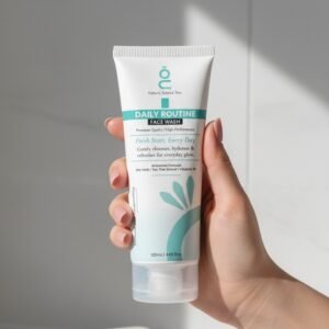 8a5f94d56e092dd4fbfb5e0d51fba987 Daily Routine Face Wash gently cleanses, hydrates, and refreshes the skin with a natural blend (120ml)