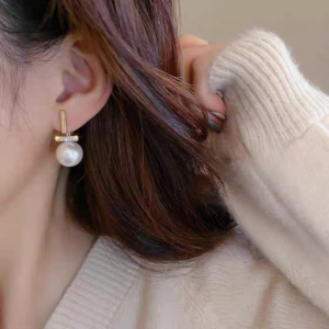 Elegant Pearl Drop Earrings for Women – Stylish Dangle Earrings with Rhinestone Accent (AXT-102)